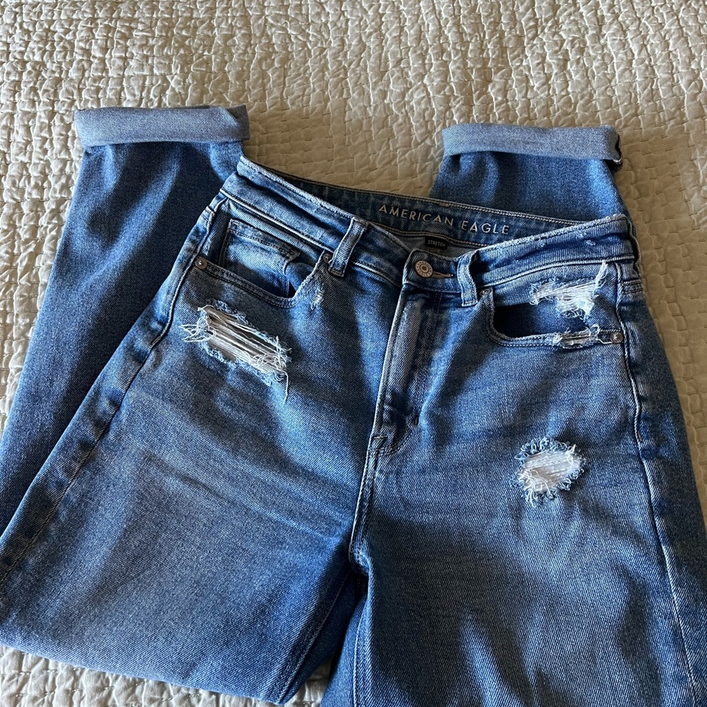 American Eagle Boyfriend jeans size 4
